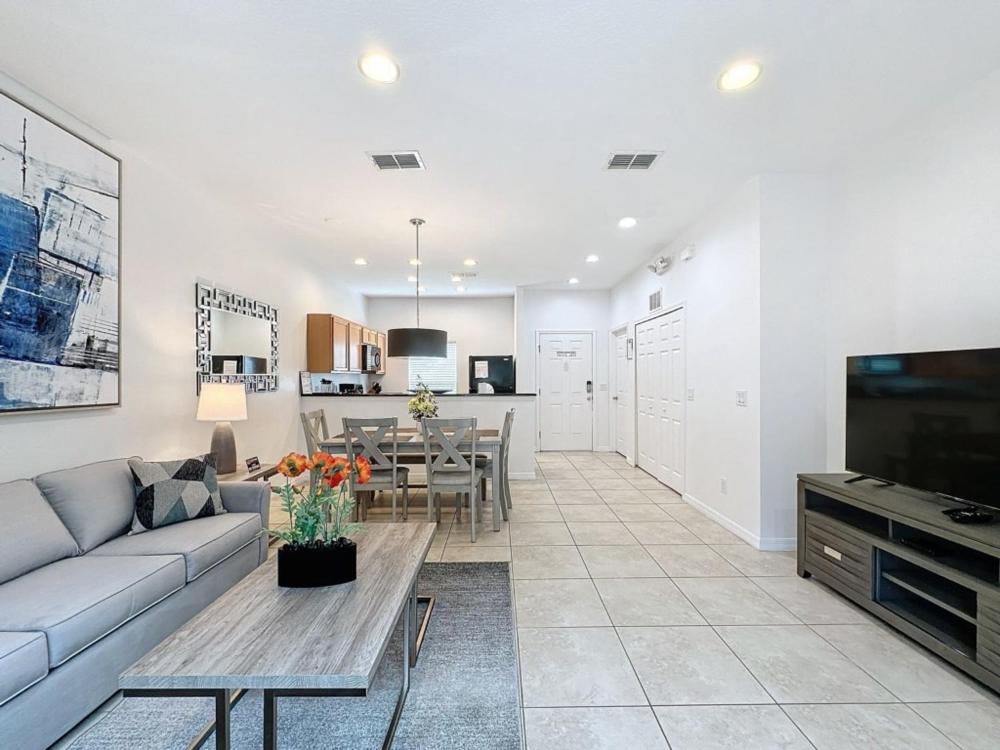 Amazing Townhouse close to Disney 2 Bed 2,5 Bath townhouse